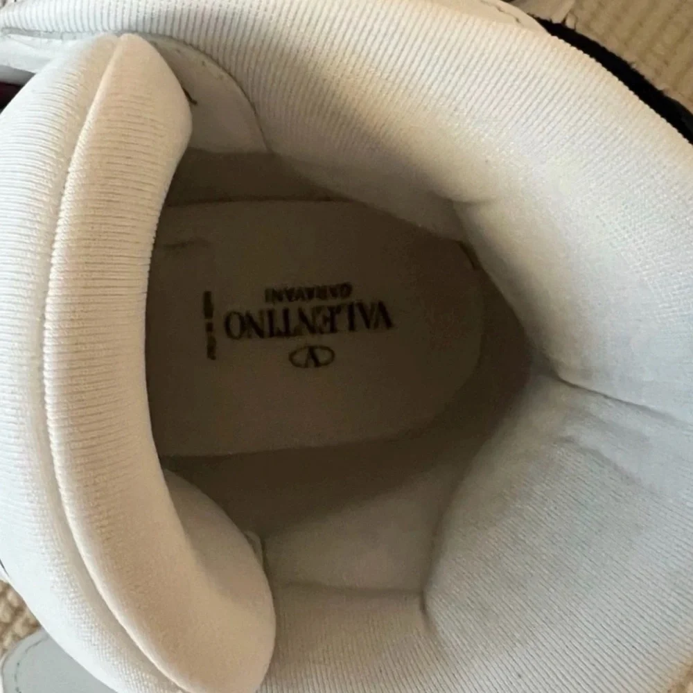 Valentino Garavani V-Logo White Leather Sneakers with Red & Black Accents - Picture 3 of 6